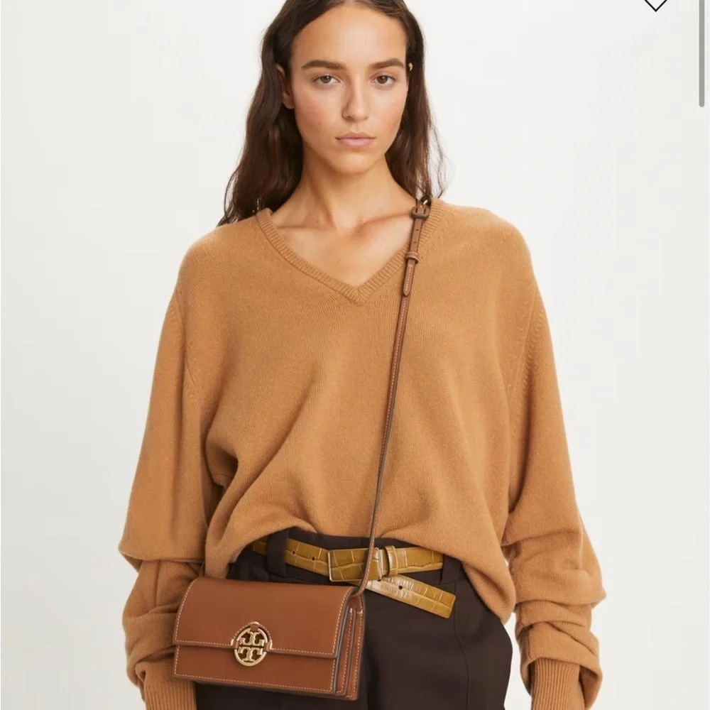 Tory Burch MILLER WALLET CROSSBODY bag Leather Clutch with Gold Accent